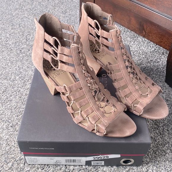 Vince Camuto heels - Picture 2 of 4